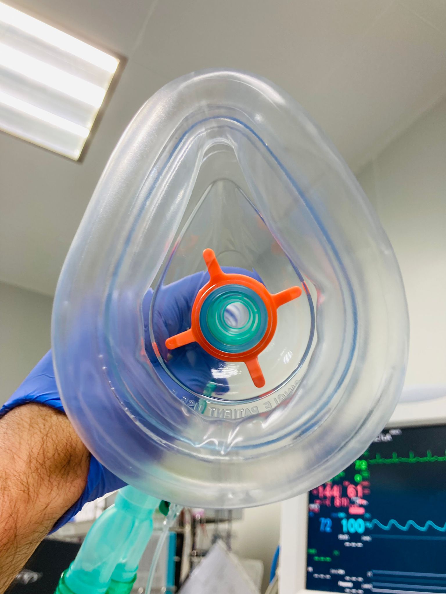 Anesthesia face mask